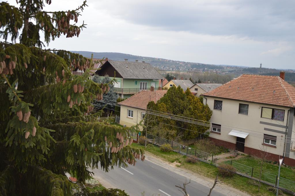 Bed and Breakfast Kristaly Apartman Hévíz Exteriér fotografie