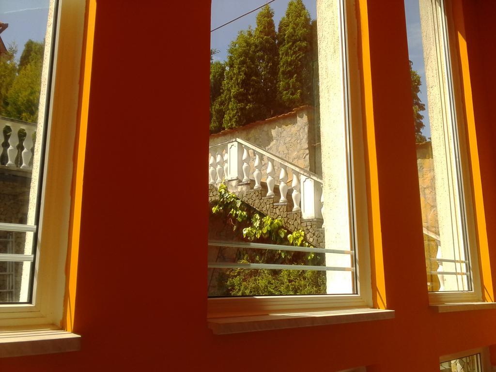 Bed and Breakfast Kristaly Apartman Hévíz Exteriér fotografie