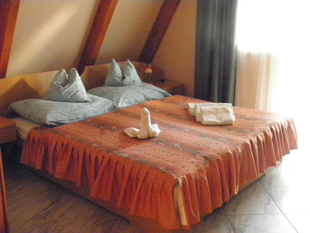 Bed and Breakfast Kristaly Apartman Hévíz Exteriér fotografie
