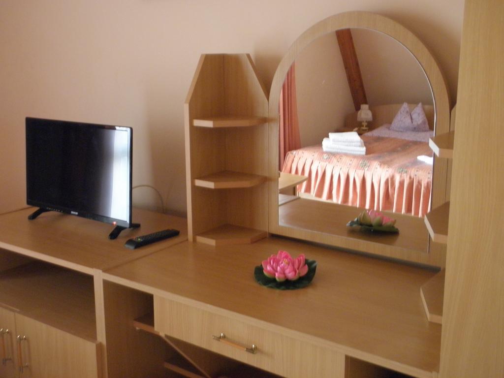 Bed and Breakfast Kristaly Apartman Hévíz Exteriér fotografie